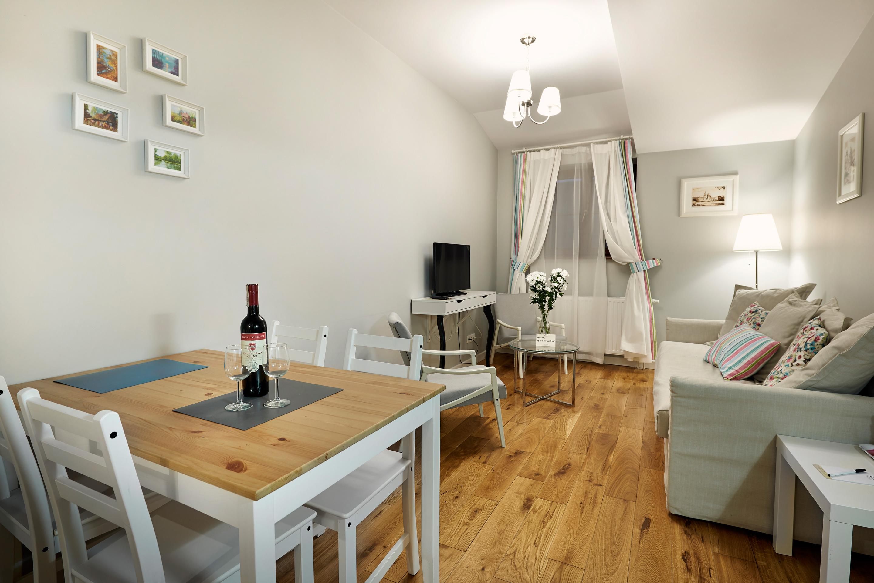 Gołębia 8 Hotel apartamentowy