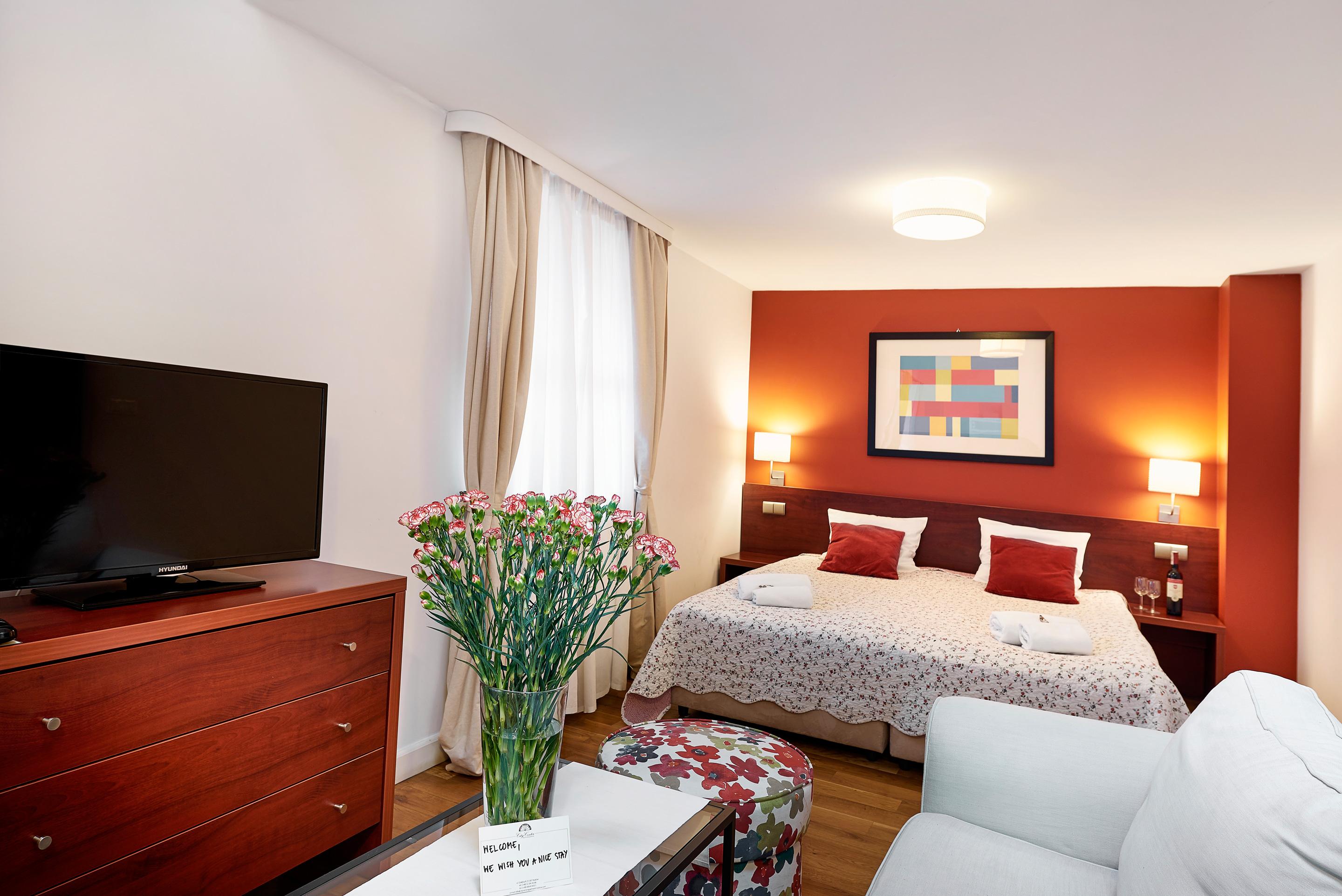 Gołębia 8 Hotel apartamentowy 3*