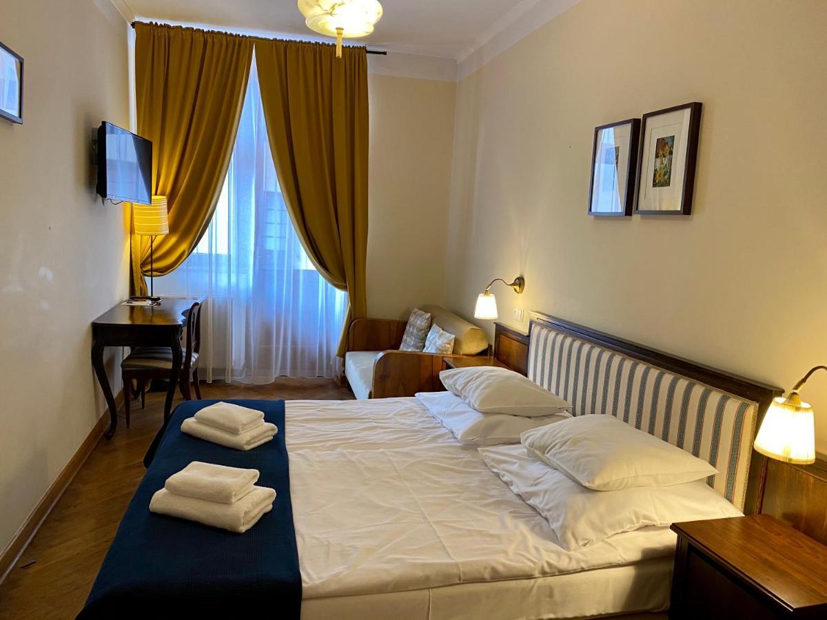 Gołębia 8 Hotel apartamentowy