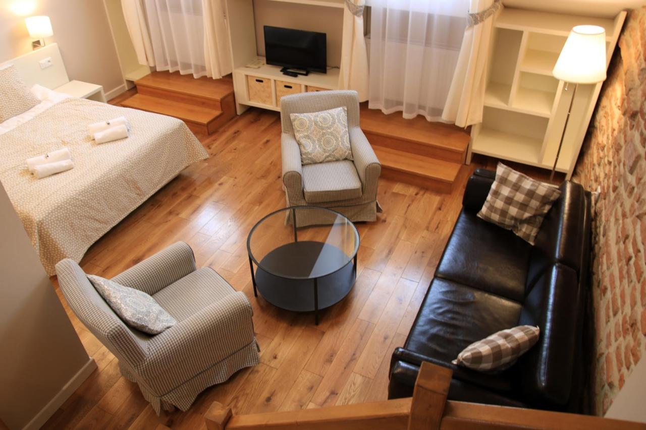 Gołębia 8 Hotel apartamentowy 3*