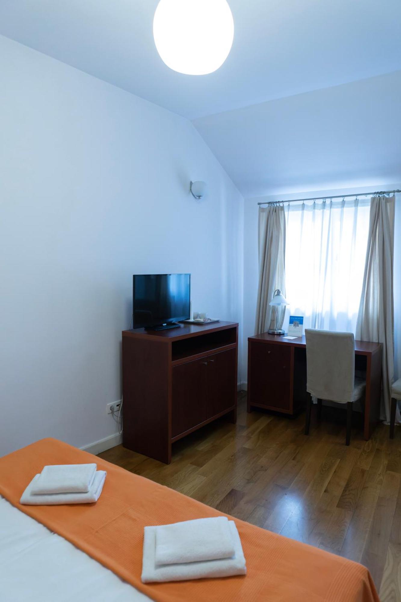 Hotel apartamentowy Gołębia 8