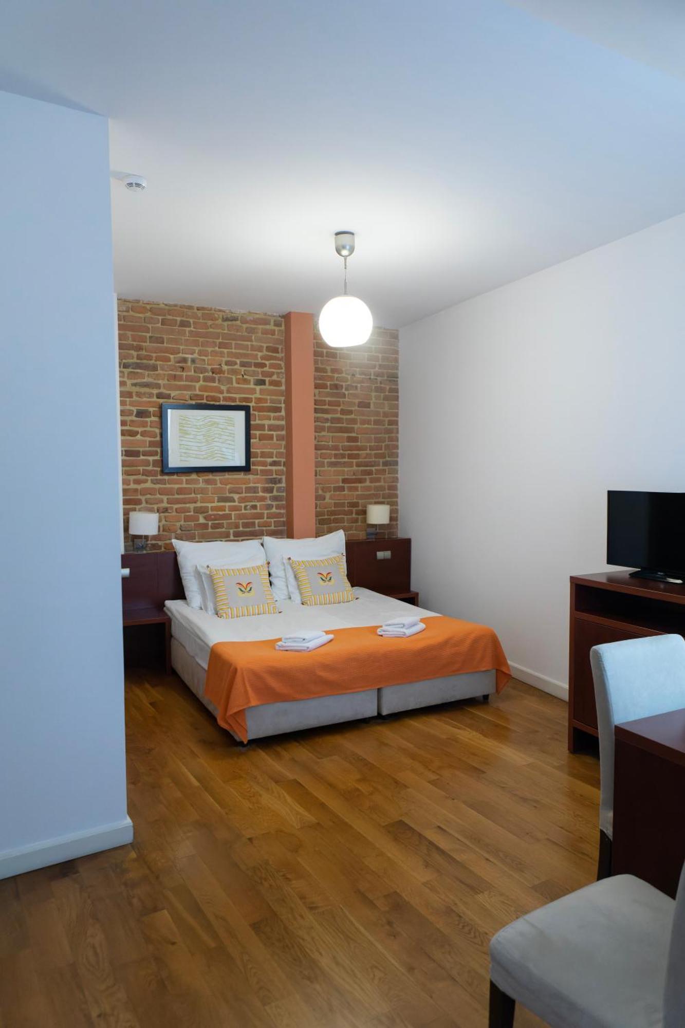 Gołębia 8 Hotel apartamentowy