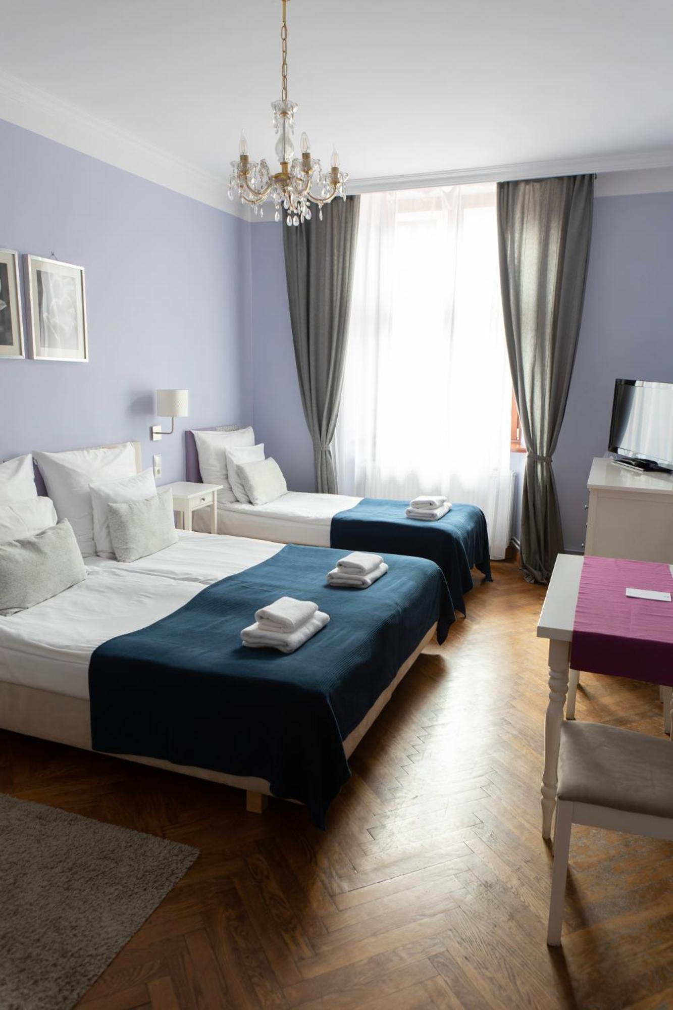 Hotel apartamentowy Gołębia 8 3*